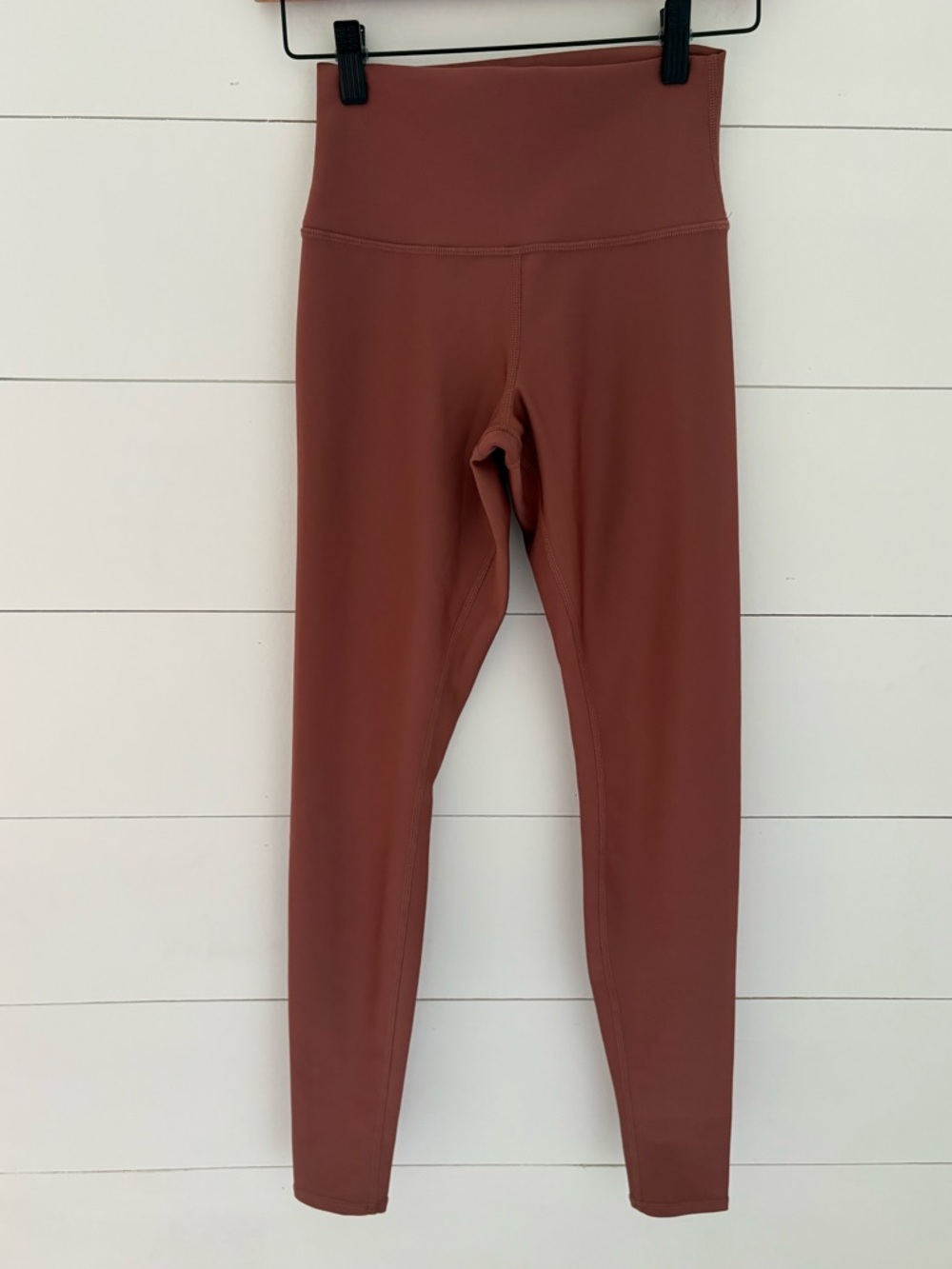 Alo Yoga High-Waisted Airlift Leggings